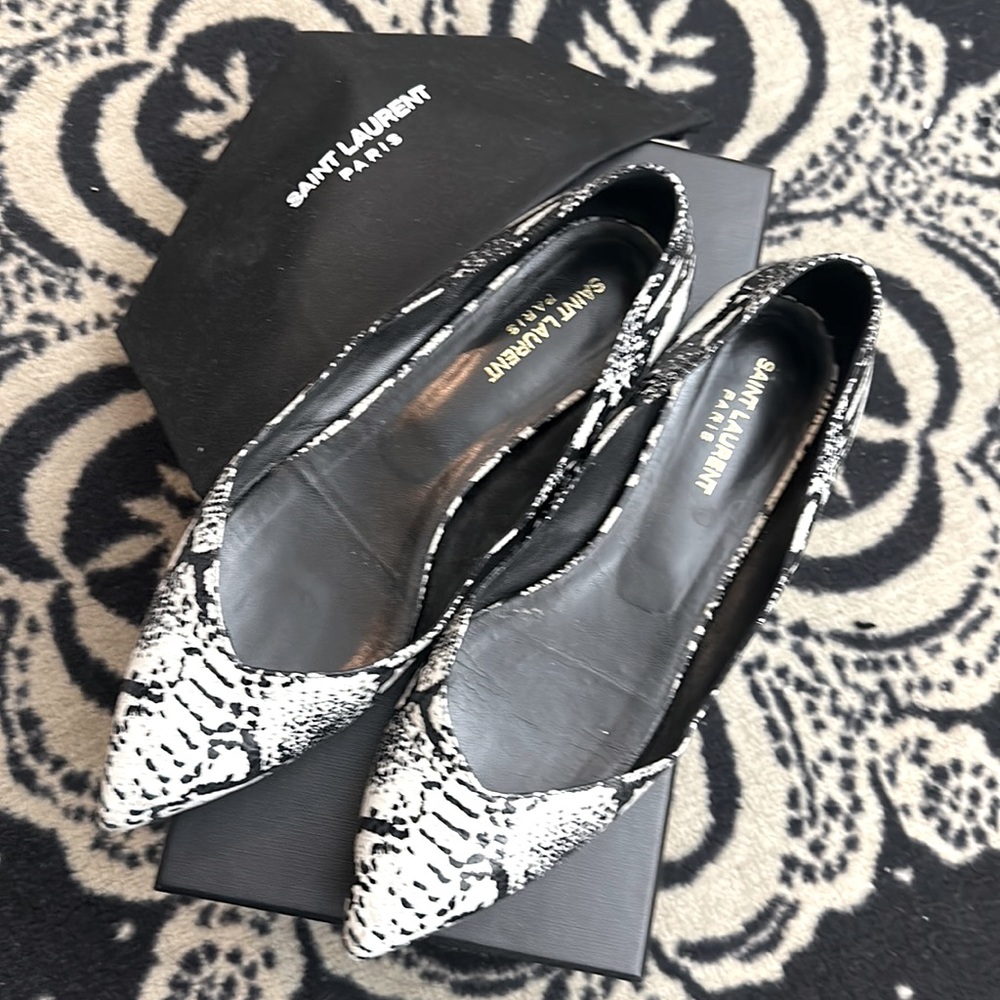Saint Laurent Flats